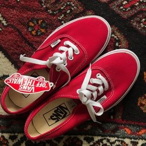 Red Lowpro Vans women’s 6.5